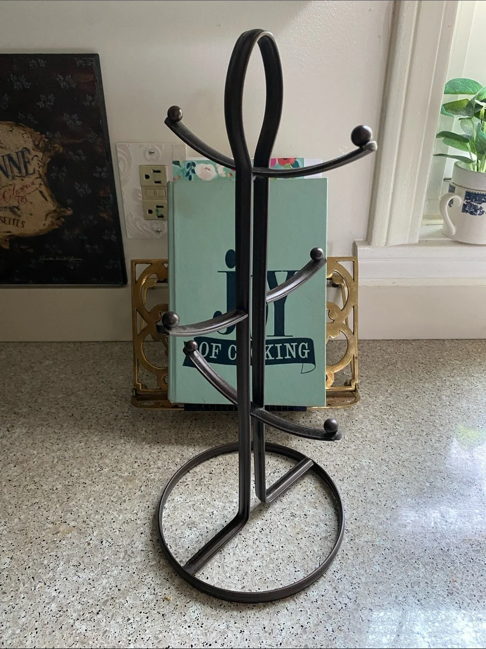 NEW W/OUT TAGS=Spectrum Diversified Antique Bronze 6 Cup Mug Rack